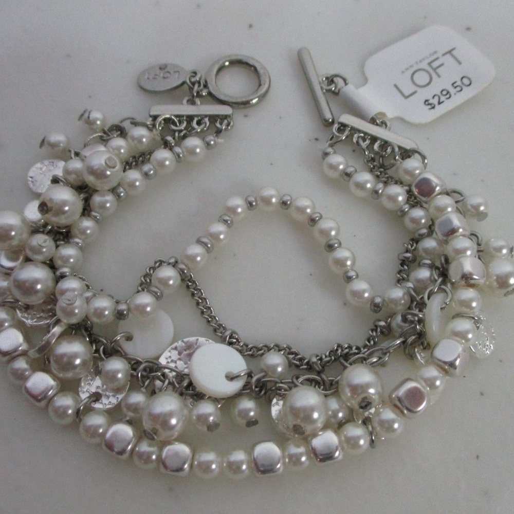 Ann Taylor LOFT Silver Pearlized Bead Charm Delicate Charm Bracelet NWT 29